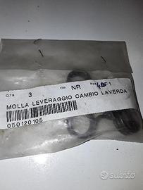 Molla leveraggio cambio laverda cod.050120105