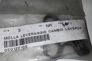 Molla leveraggio cambio laverda cod.050120105