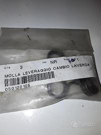 Molla leveraggio cambio laverda cod.050120105