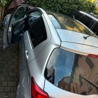 Toyota yaris hybrid 1,5 style