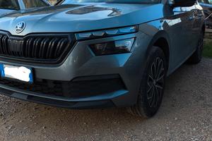 Skoda Kamiq 1.0 110CV Black dots