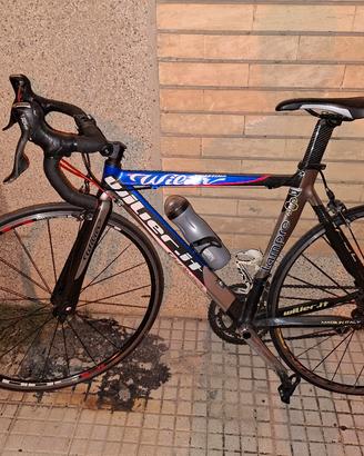 Bici da corsa Wilier Triestina 105 in carbonio
