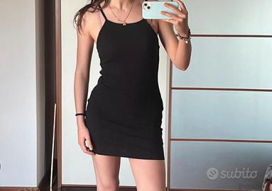 vestito nero bershka