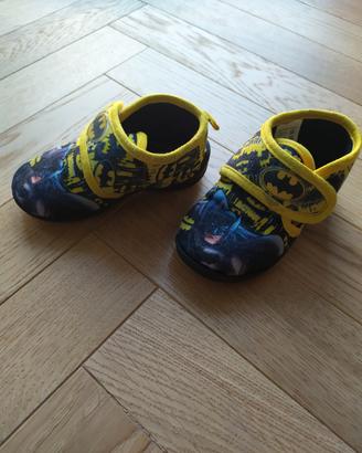 Scarpe da casa / asilo Batman tg 23