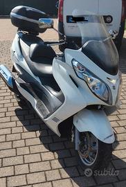 Suzuki Burgman 400