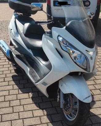 Suzuki Burgman 400