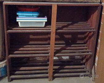 Scaffale per cantina