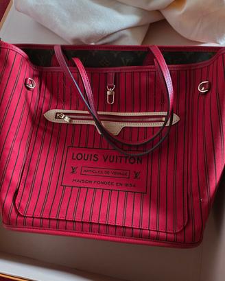 Louis Vuitton Neverfull Bandoulière Inside Out MM