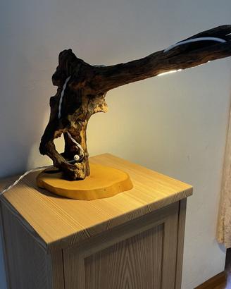 Lampada LED in legno