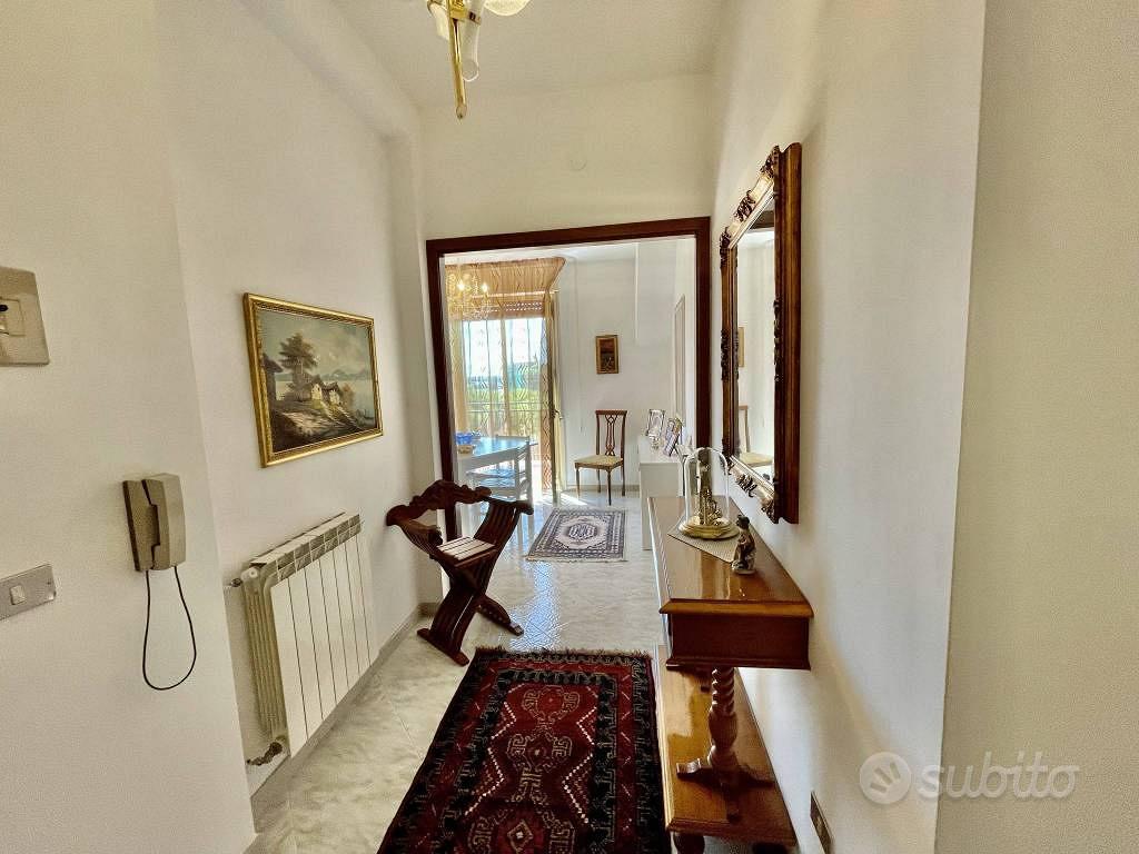Appartamento di 120 m² con 5 locali a Canicattì - Altro
