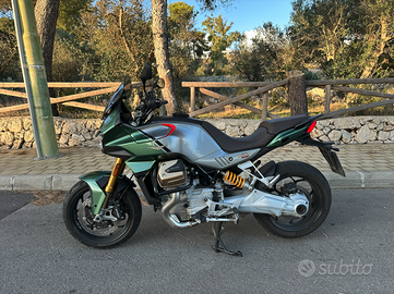 Moto Guzzi Mandello V100 s