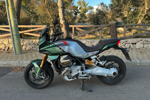 Moto Guzzi Mandello V100 s