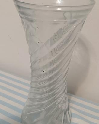 vaso in vetro trasparente co vetro vintage 