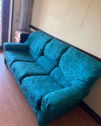 Soggiorno in noce e divano letto della Doimo