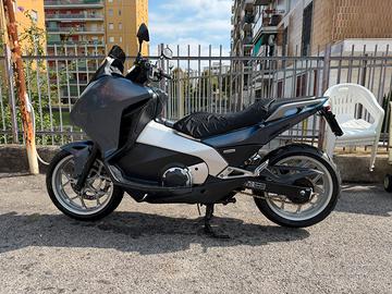 Honda integra NC700