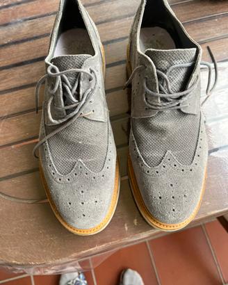Scarpa Geox traforata con stringhe