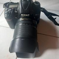 fotocamera Nikon d7000 con obiettivi