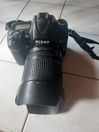 fotocamera Nikon d7000 con obiettivi