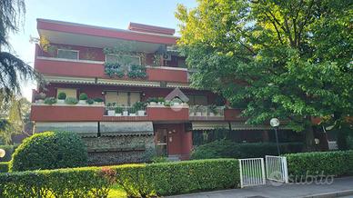6 LOCALI A PESCHIERA BORROMEO