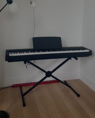 Yamaha piano digitale p143
