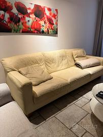 Divano in Pelle beige