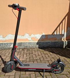Monopattino elettrico  XIAOMI M365