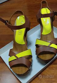 SANDALI ZEPPA FLUO IN LEGNO