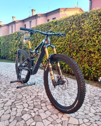 Amflow pl carbon pro  tg M praticamente nuova 