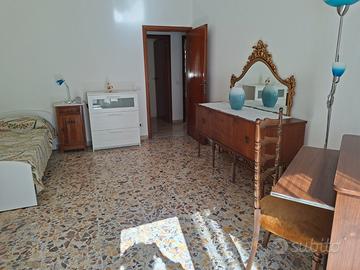 Stanze singole per STUDENTI/SSE in appartamento a