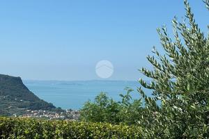 VILLA SINGOLA A COSTERMANO