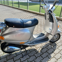 Vespa Piaggio 125 cc