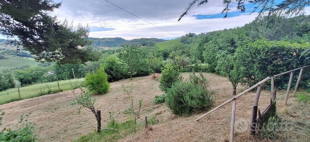 Rustico / Casale di 280 m² con più di 5 locali a A - Altro