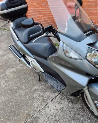 HONDA SILVER WING 600