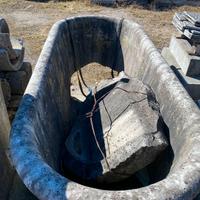 Antica vasca da bagno in marmo