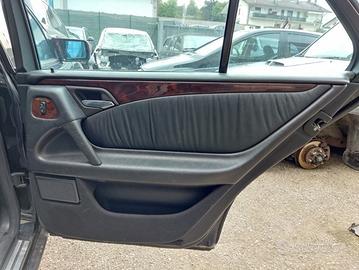 Pannello porta post dx MERCEDES CLASSE E 1997