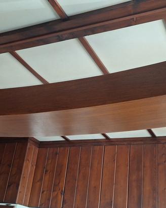 Lampadario in legno 
