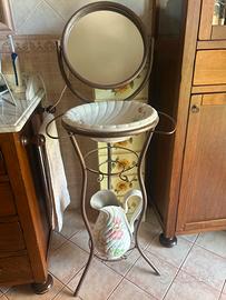 Lavabo antico romantico