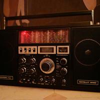 Radio mondiale Grundig Satellit 2400 Professional