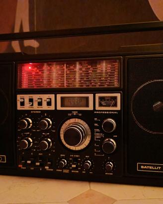 Radio mondiale Grundig Satellit 2400 Professional