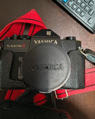Macchina Fotografica con obiettivo  Yashica