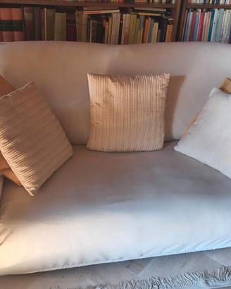 Divano letto con materasso nuovo