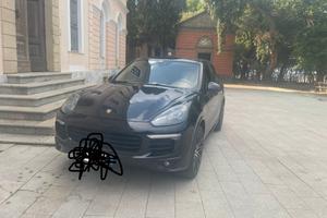 273000