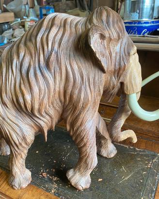 Mamut in legno