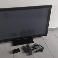 Tv monitor 42 pollici Panasonic e decoder