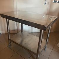 TAVOLO INOX