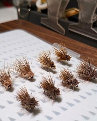 Set di 8 mosche Elk Caddis artigianali 