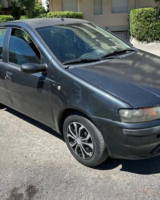 Fiat Punto 1.9 JTD 5 porte neopat bluetooth..