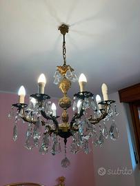 Lampadario con cristalli