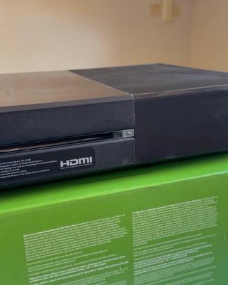 XBOX ONE 500GB + KINECT + 3 CONTROLLER + 23 GIOCHI
