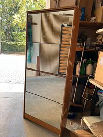 Scarpiera a specchio verticale